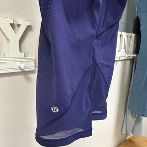 Lululemon women’s cropped pants